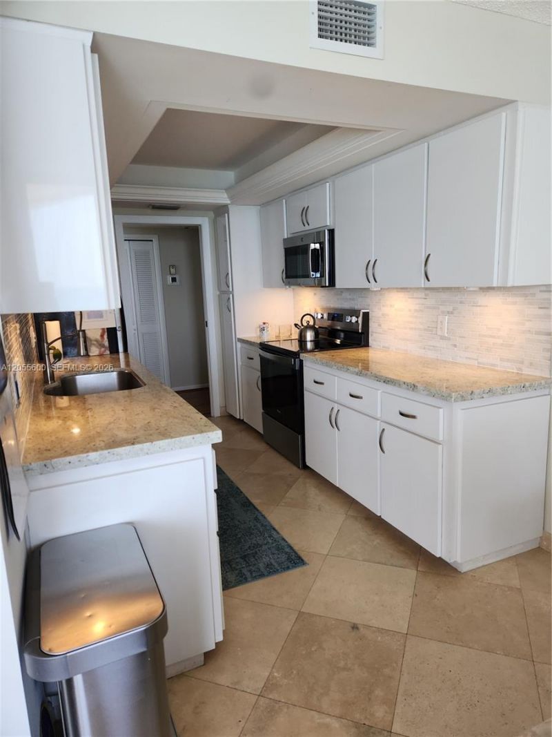 5460 N Ocean Dr, Unit 4B, Singer Island, FL 33404 Photo