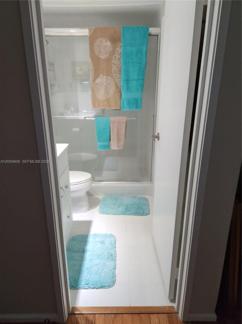 5460 N Ocean Dr, Unit 4B, Singer Island, FL 33404 Photo