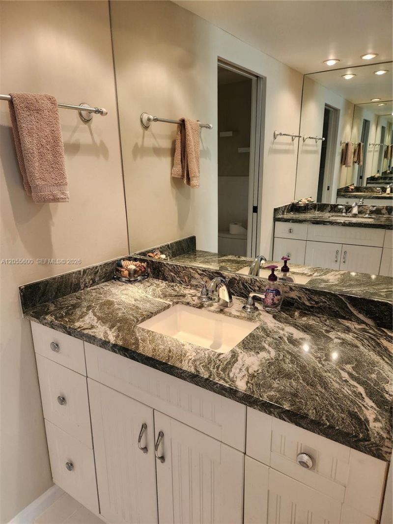 5460 N. Ocean Dr , Unit 4B, Singer Island, FL 33404 Photo