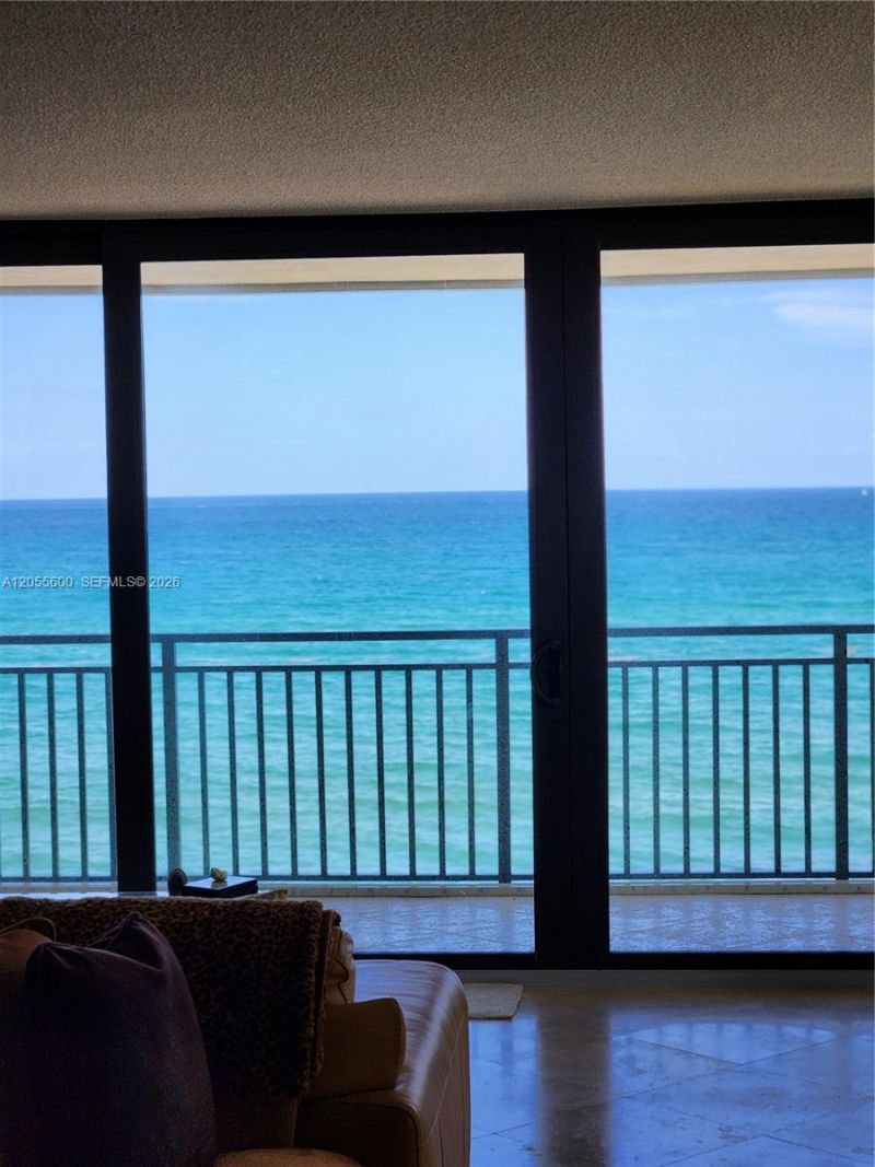 5460 N Ocean Dr, Unit 4B, Singer Island, FL 33404 Photo