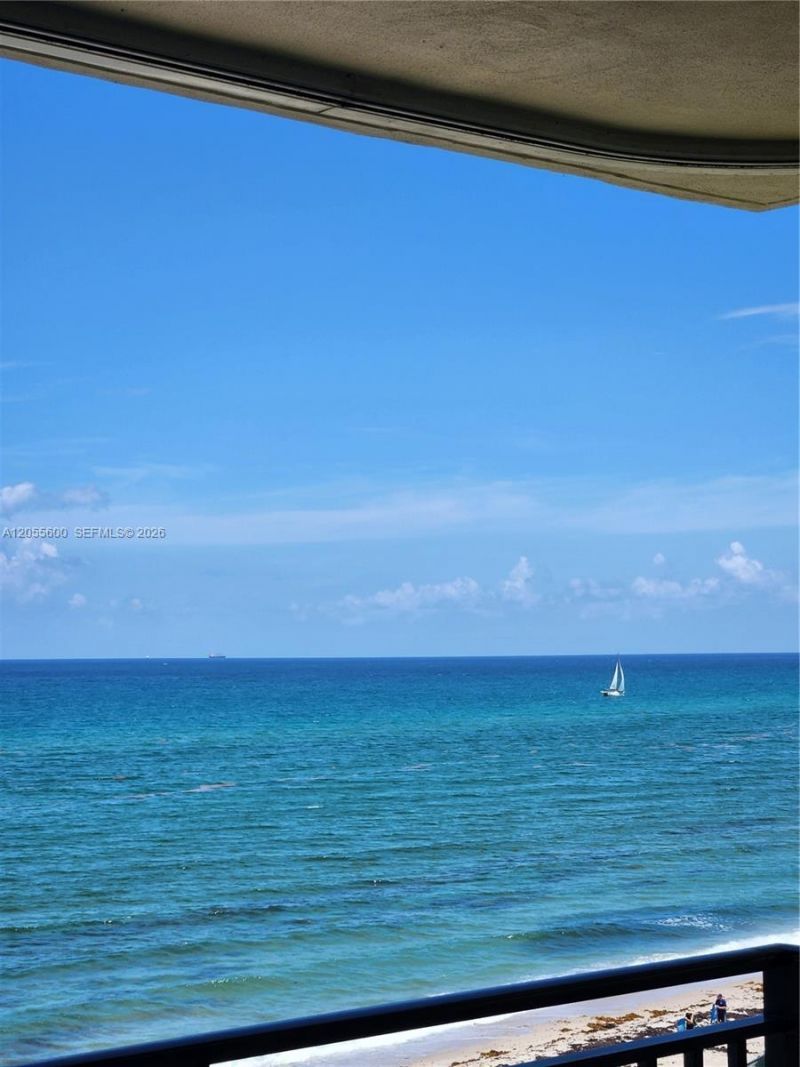 5460 N Ocean Dr, Unit 4B, Singer Island, FL 33404 Photo