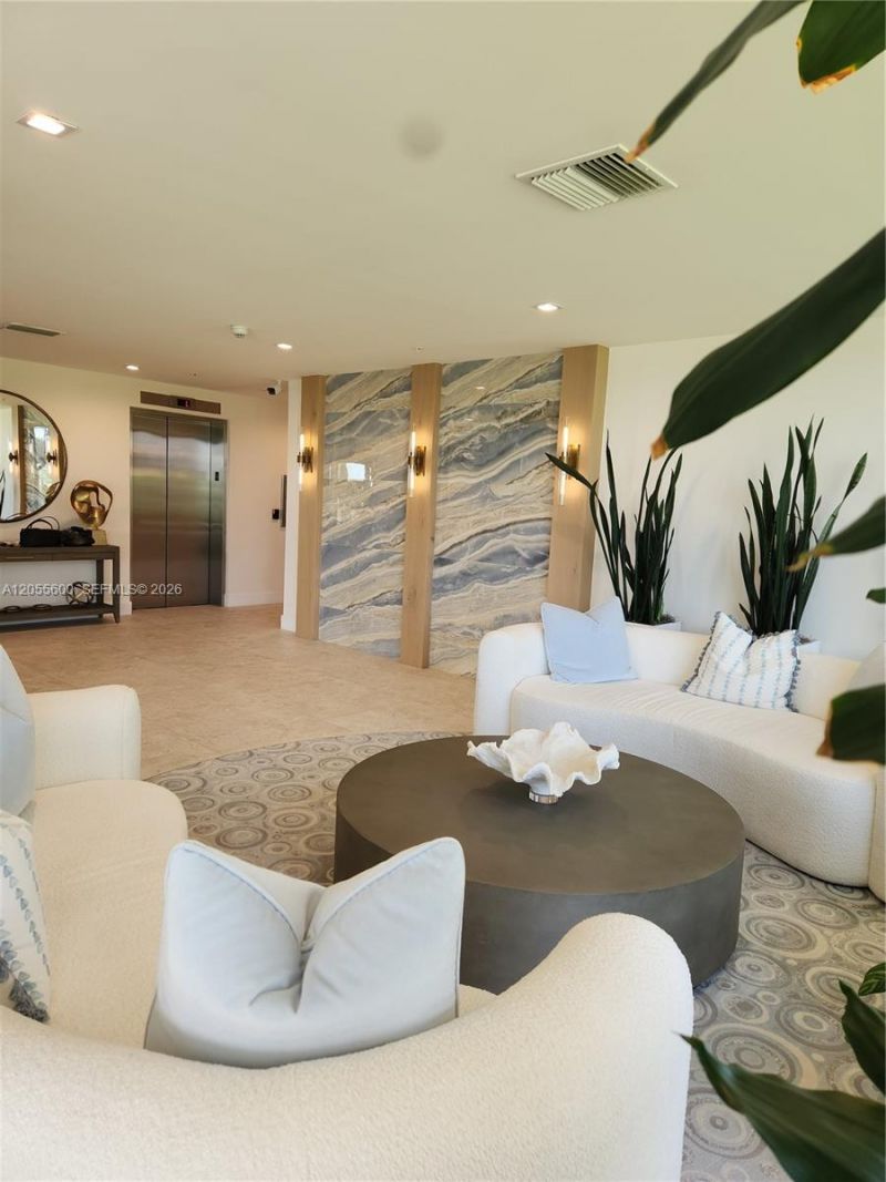 5460 N Ocean Dr, Unit 4B, Singer Island, FL 33404 Photo