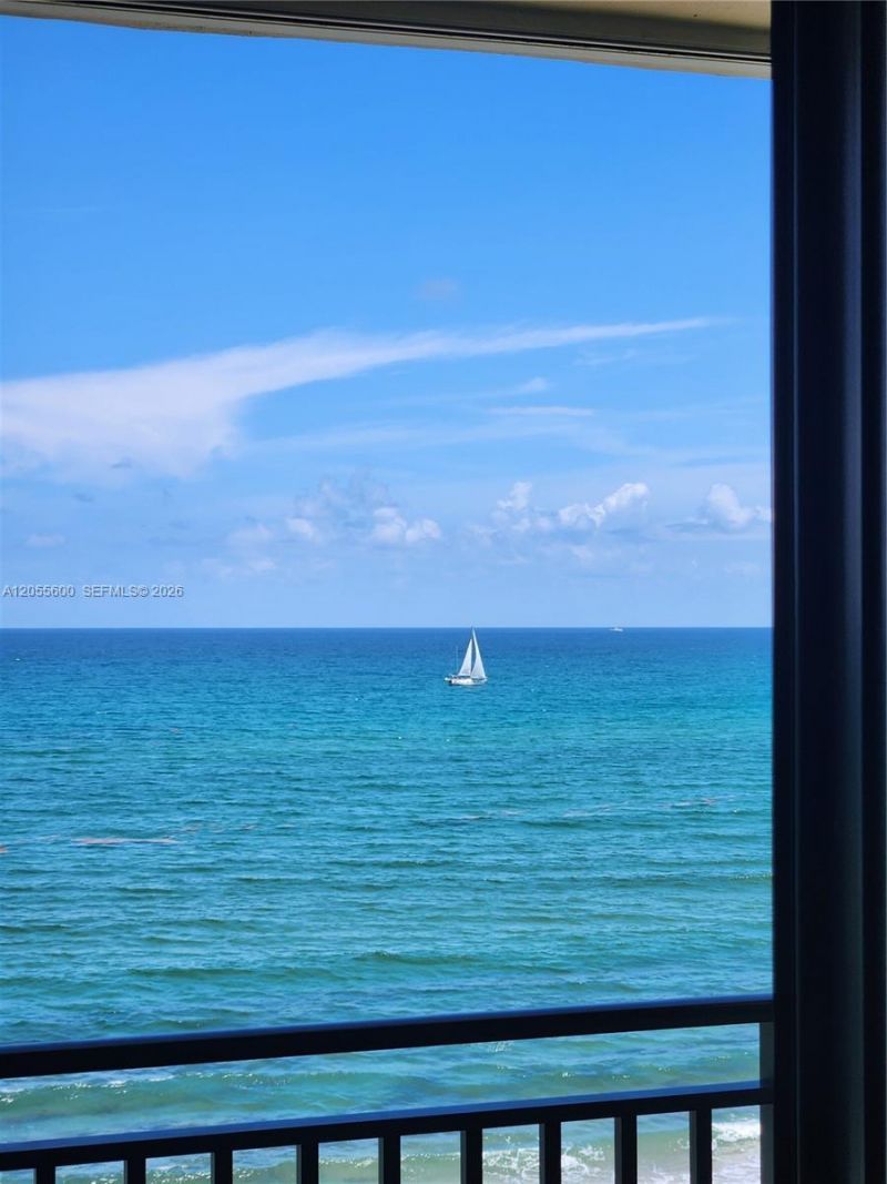5460 N Ocean Dr, Unit 4B, Singer Island, FL 33404 Photo