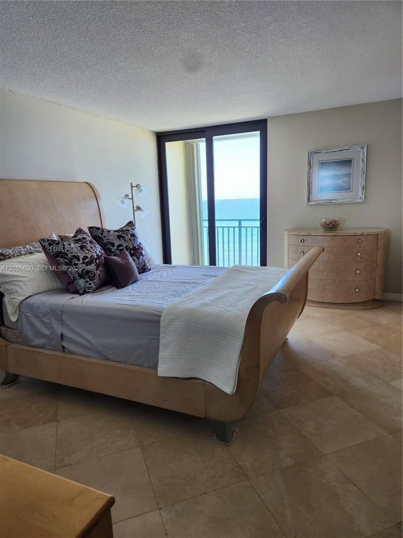 5460 N Ocean Dr, Unit 4B, Singer Island, FL 33404 Photo
