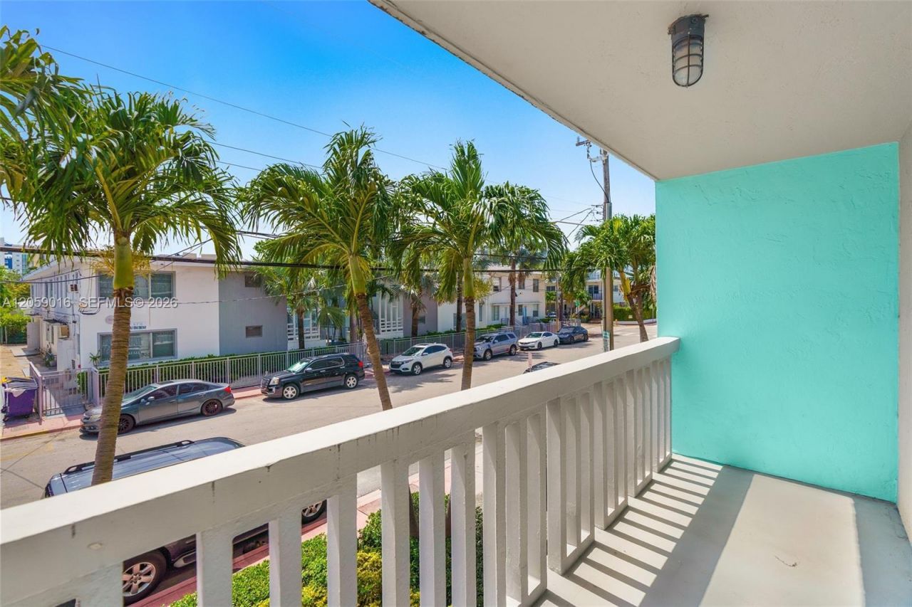 7620 Carlyle Ave , Unit 206, Miami Beach, FL 33141 Photo