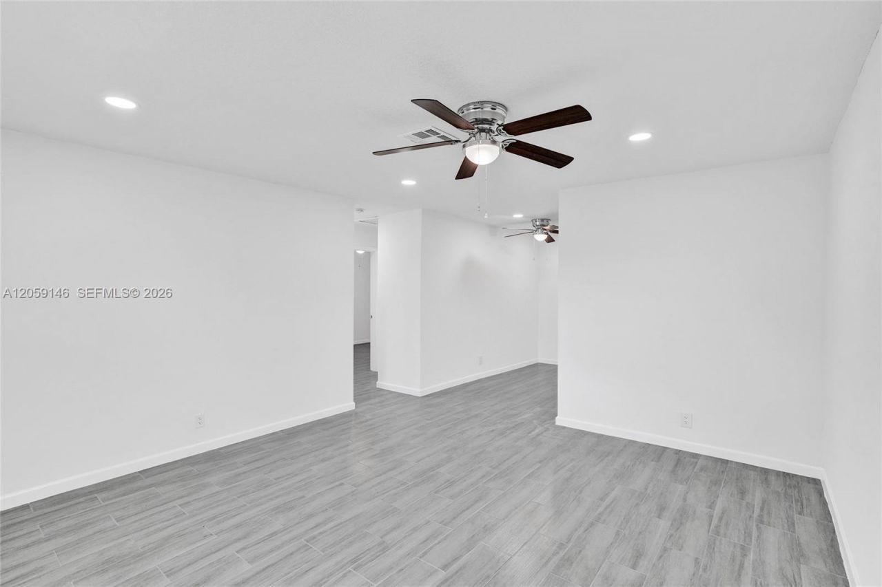 5900 NW 19th St, Unit B, Sunrise, FL 33313 Photo