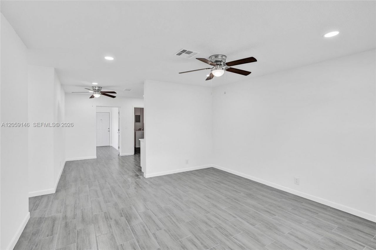 5900 NW 19th St, Unit B, Sunrise, FL 33313 Photo