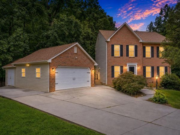 4929 Pine Glen RD NE, Roanoke, VA 24019