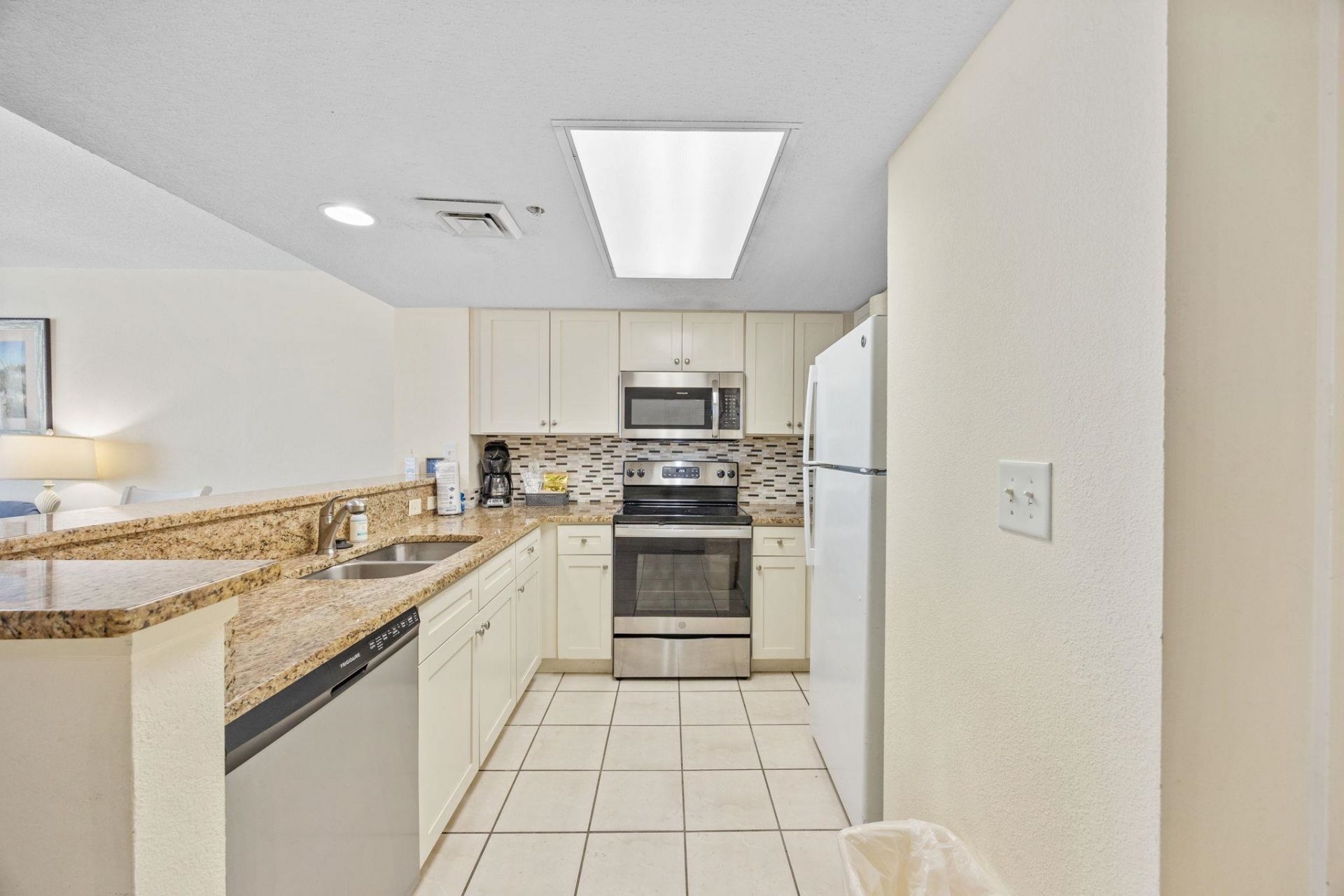 2711 S Ocean Blvd.  Photo 22
