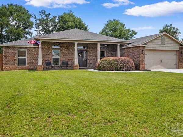 6556 Fall St, Milton, FL 32570