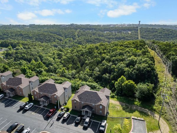2919 Vinyards Parkway , Unit 2, Branson, MO 65616