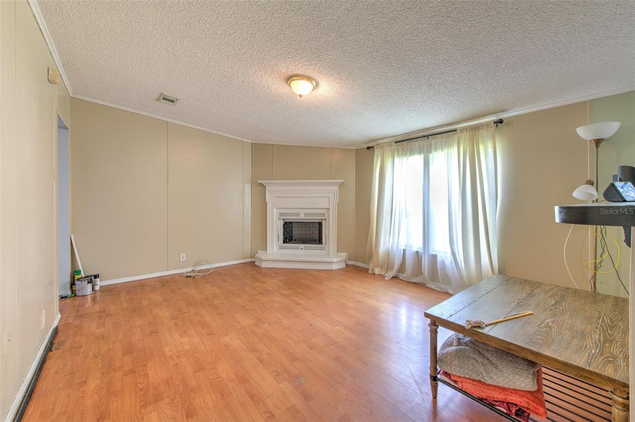 1606 N Kingsway Rd , Seffner, FL 33584 Photo