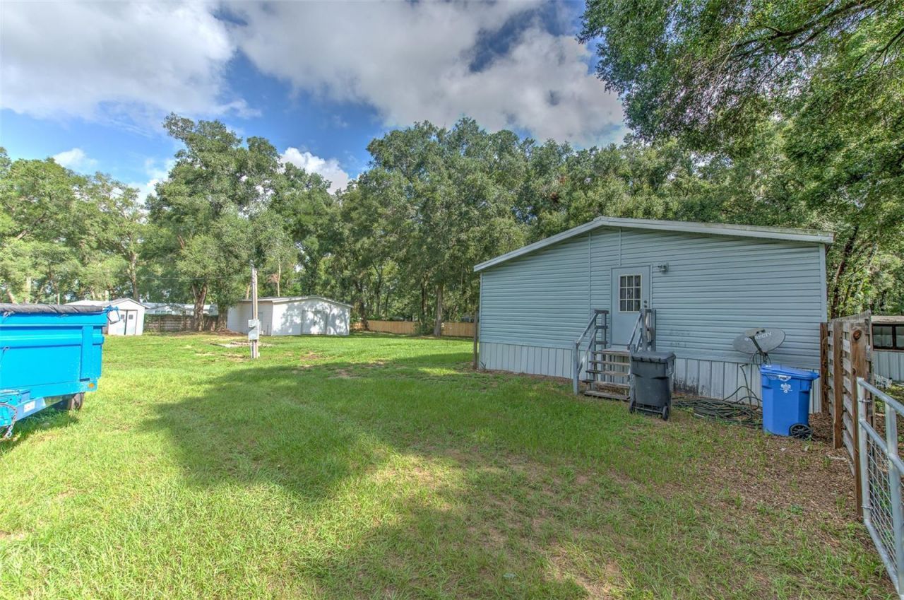 1606 N Kingsway Rd , Seffner, FL 33584 Photo