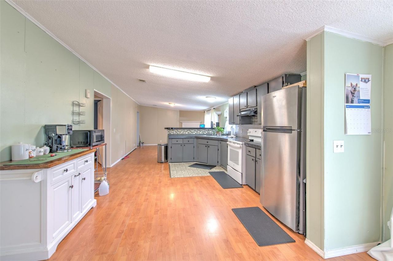 1606 N Kingsway Rd , Seffner, FL 33584 Photo