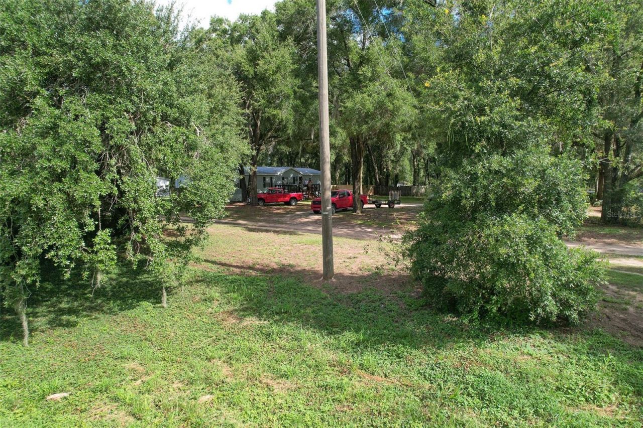 1606 N Kingsway Rd , Seffner, FL 33584 Photo