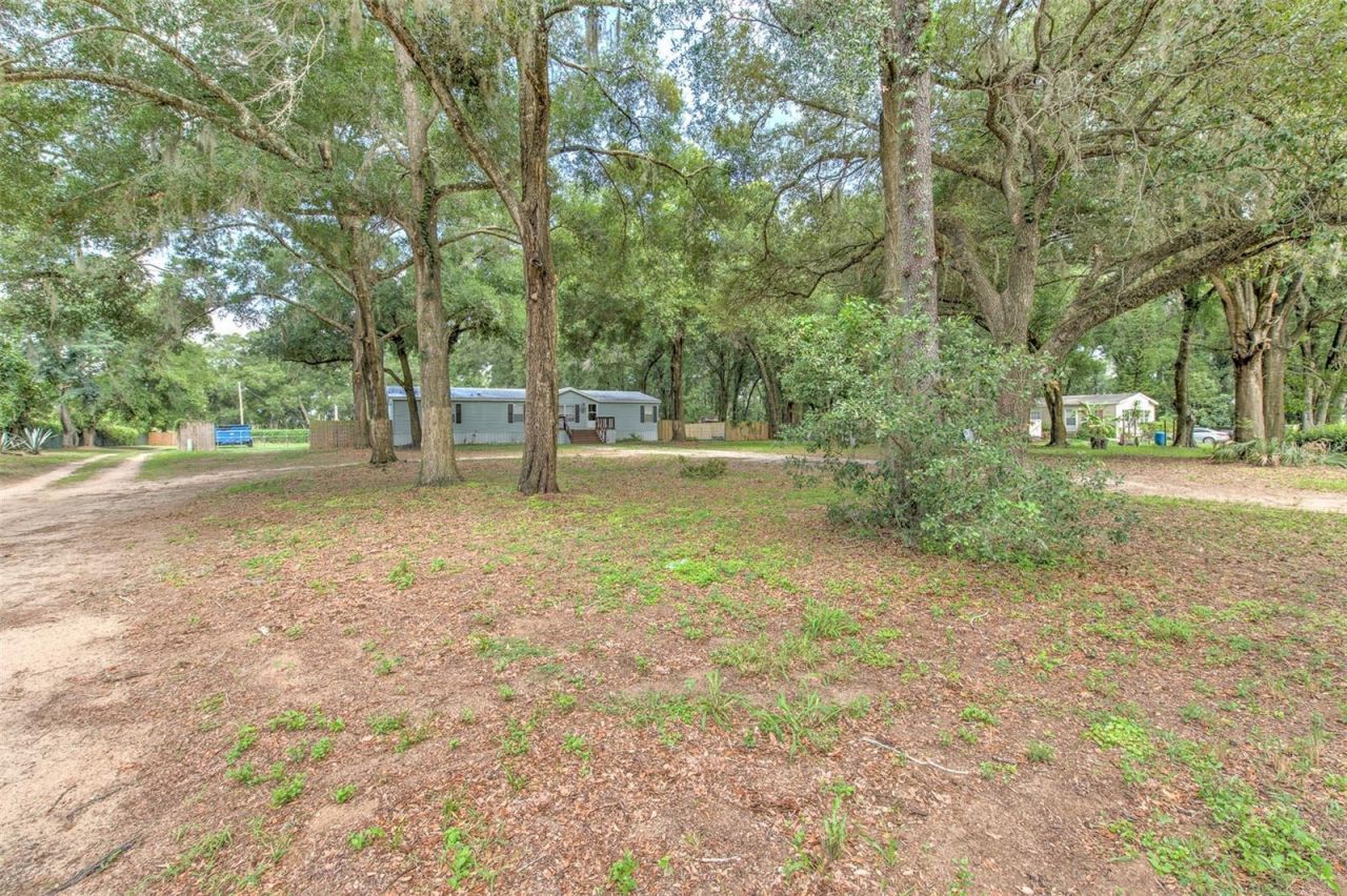 1606 N Kingsway Rd , Seffner, FL 33584 Photo
