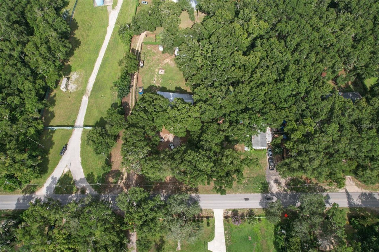 1606 N Kingsway Rd , Seffner, FL 33584 Photo