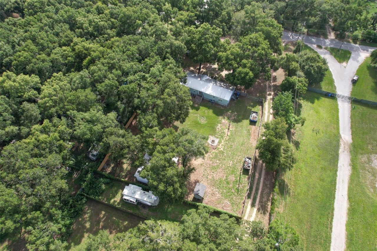 1606 N Kingsway Rd , Seffner, FL 33584 Photo