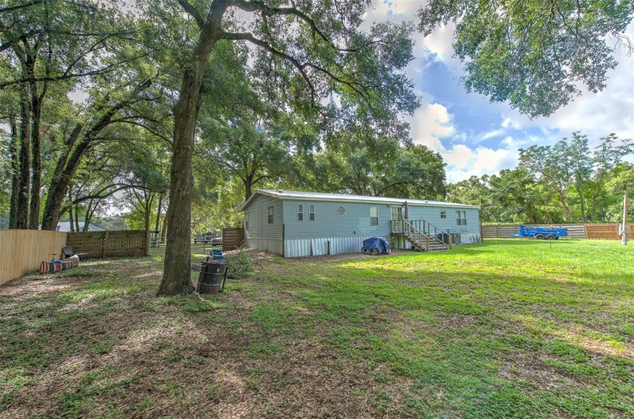 1606 N Kingsway Rd , Seffner, FL 33584 Photo