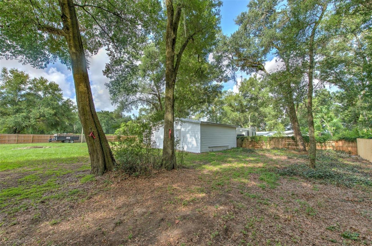1606 N Kingsway Rd , Seffner, FL 33584 Photo