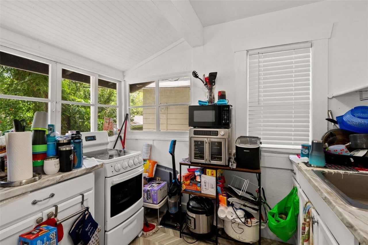 4834 Taylor Street N, Saint Petersburg, FL 33714 Photo