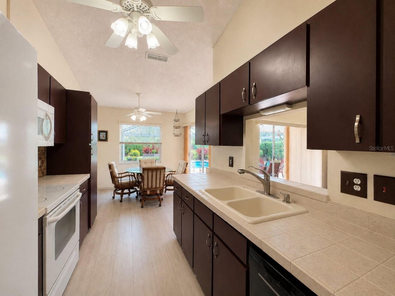 5908 Garden Lakes Majestic, Bradenton, FL 34203 Photo