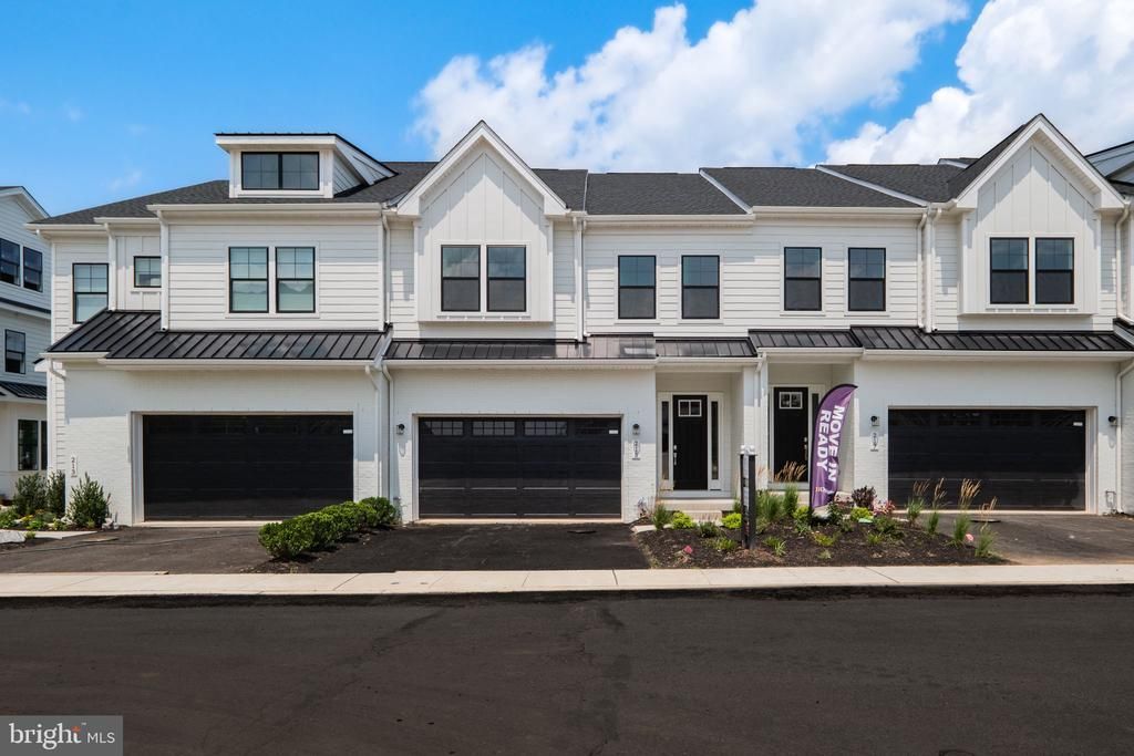 215 RIVER TRAIL CIRCLE , KING OF PRUSSIA, PA 19406