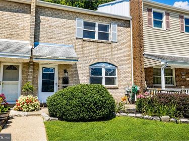 5120 LEEWARD, BENSALEM, PA 19020
