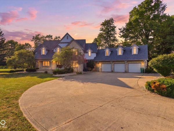 3878 E State Road 44 , Shelbyville, IN 46176