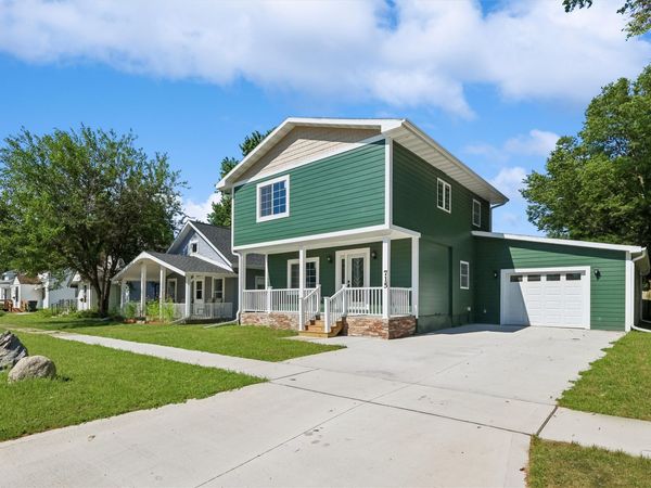 715 5th Street, Perry, IA 50220