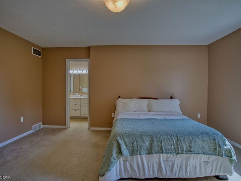 1108 Shadow Ridge Drive, Niles, OH 44446 Photo 14