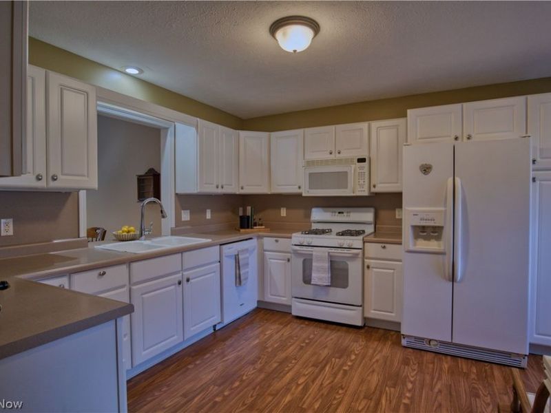 1108 Shadow Ridge Drive, Niles, OH 44446 Photo 2