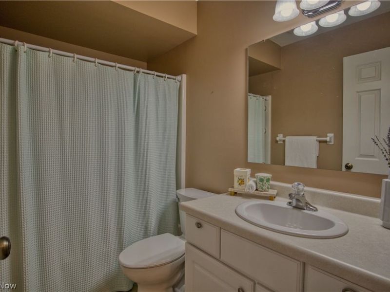 1108 Shadow Ridge Drive, Niles, OH 44446 Photo 25