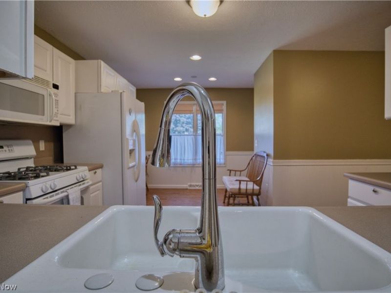 1108 Shadow Ridge Drive, Niles, OH 44446 Photo 6