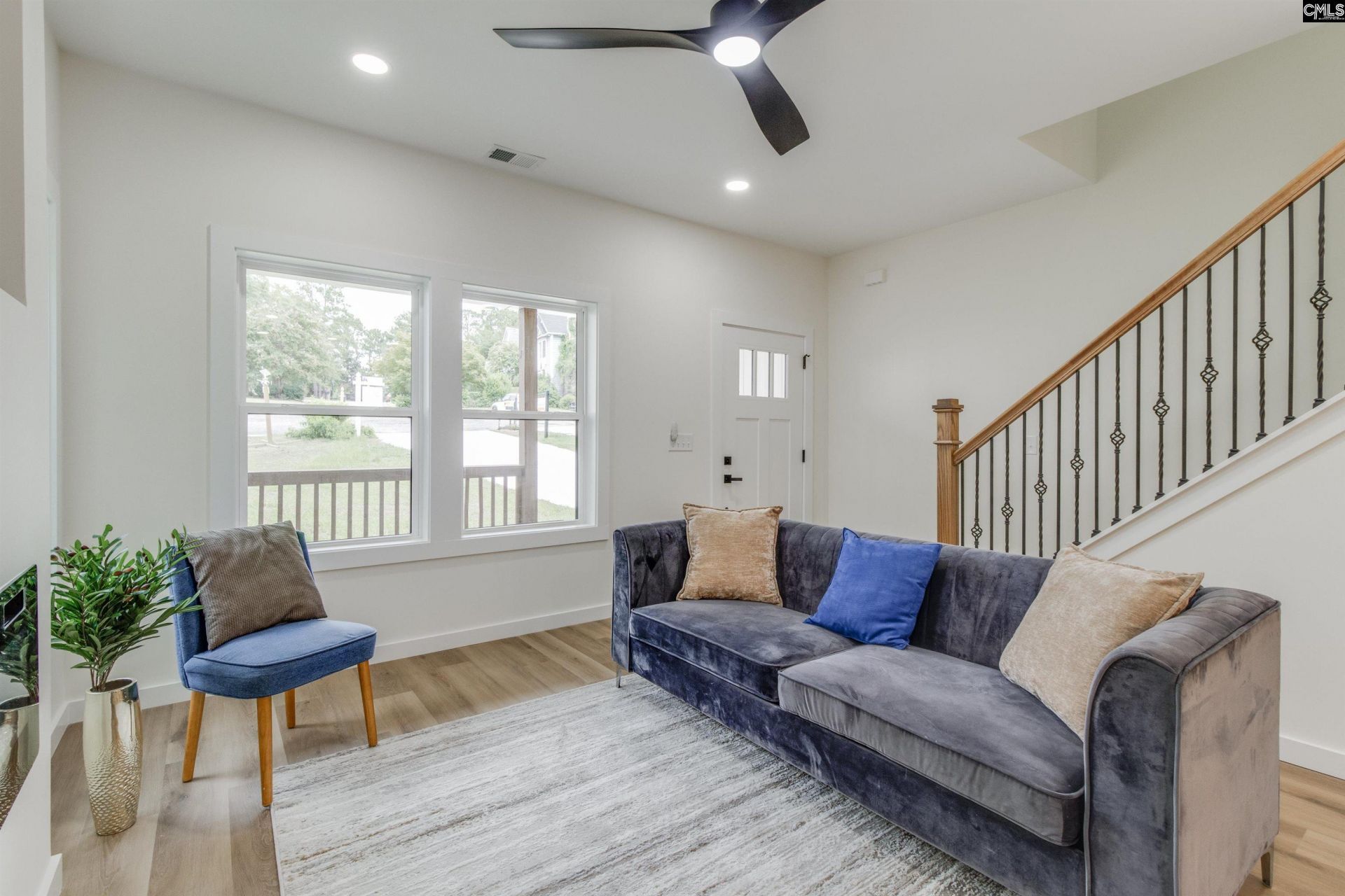 129 Willdin Road  Photo 4