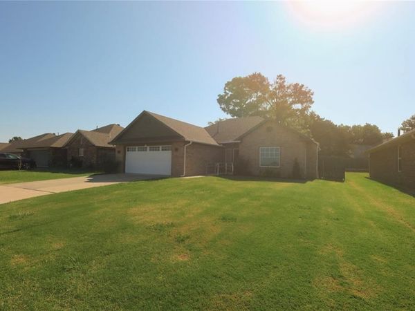 2213 Bent Tree Road, Shawnee, OK 74804