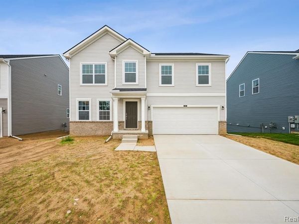 387 Edge Brook , Holly Twp, MI 48442