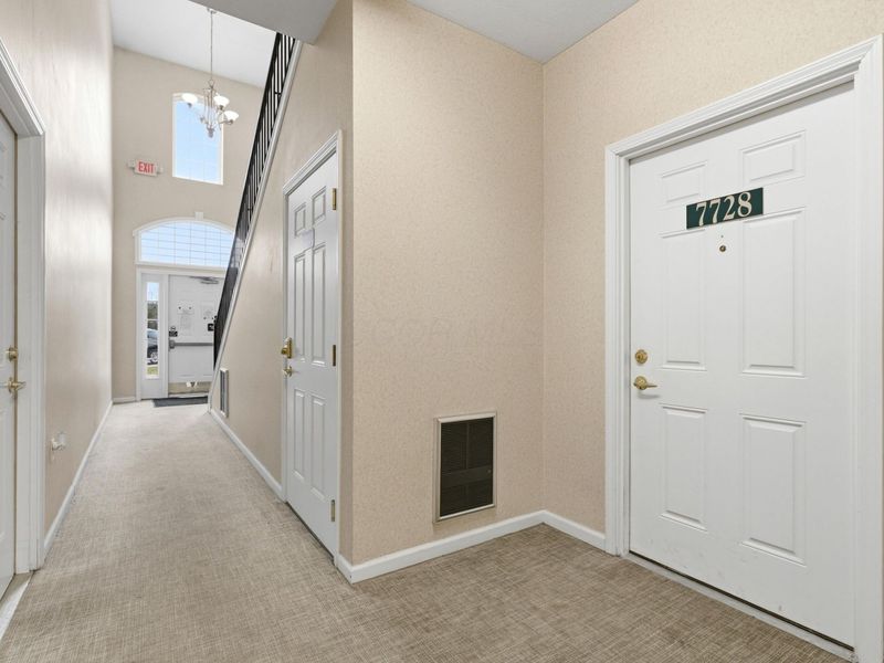 7728 S Essex Gate Drive S, Dublin, OH 43016 Photo 3