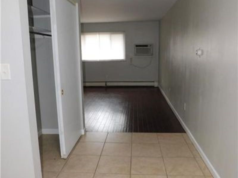1718 Radio Road, Unit M, Dayton, OH 45403 Photo 5