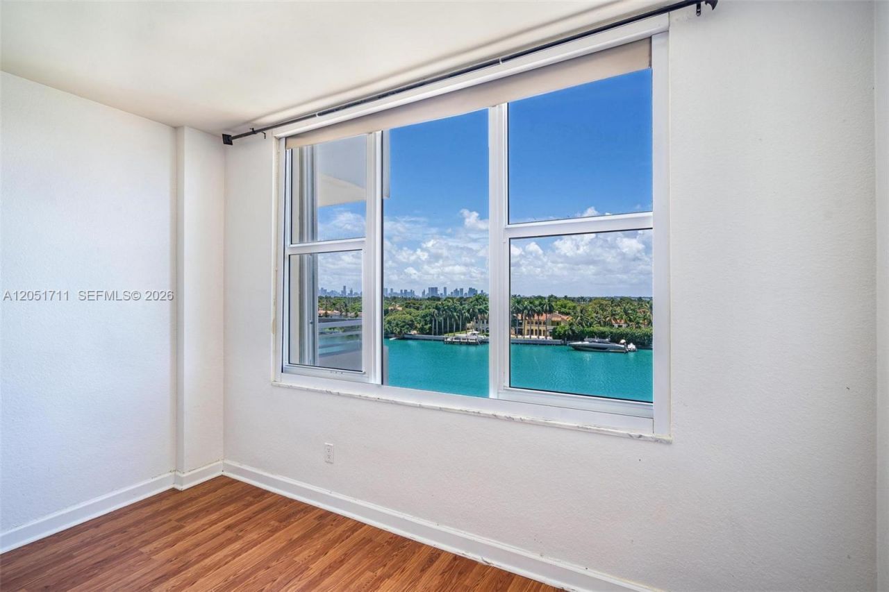5600 Collins Ave , Unit 7J, Miami Beach, FL 33140 Photo