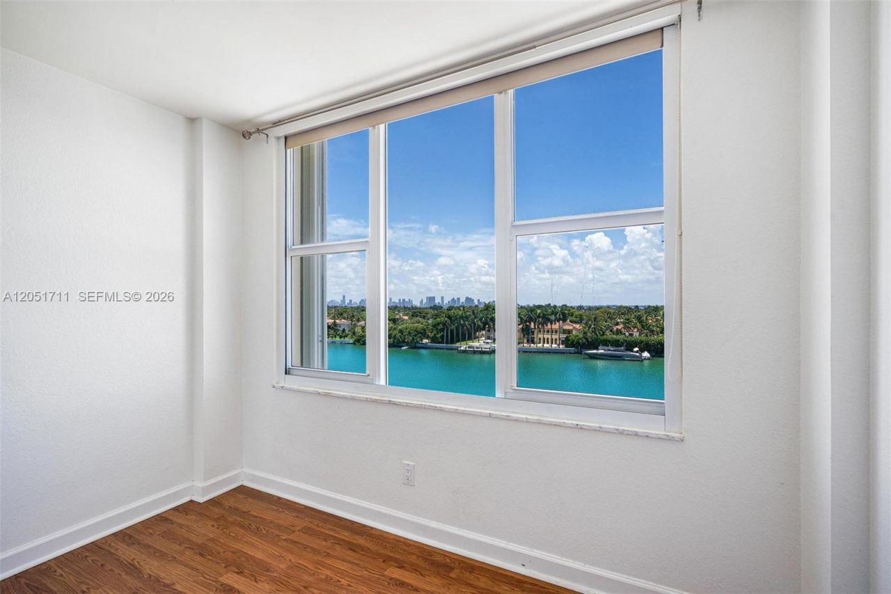 5600 Collins Ave , Unit 7J, Miami Beach, FL 33140 Photo