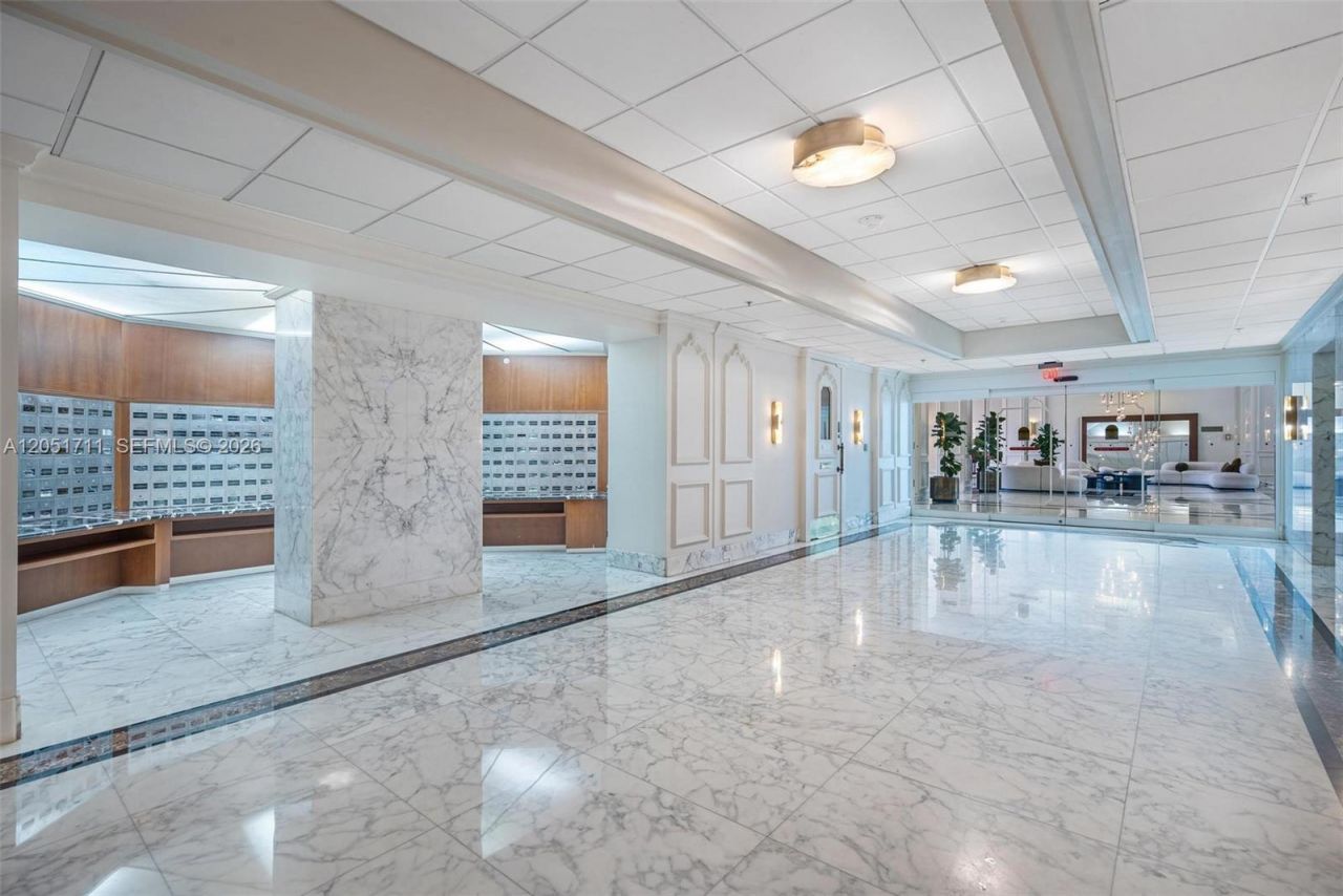 5600 Collins Ave , Unit 7J, Miami Beach, FL 33140 Photo