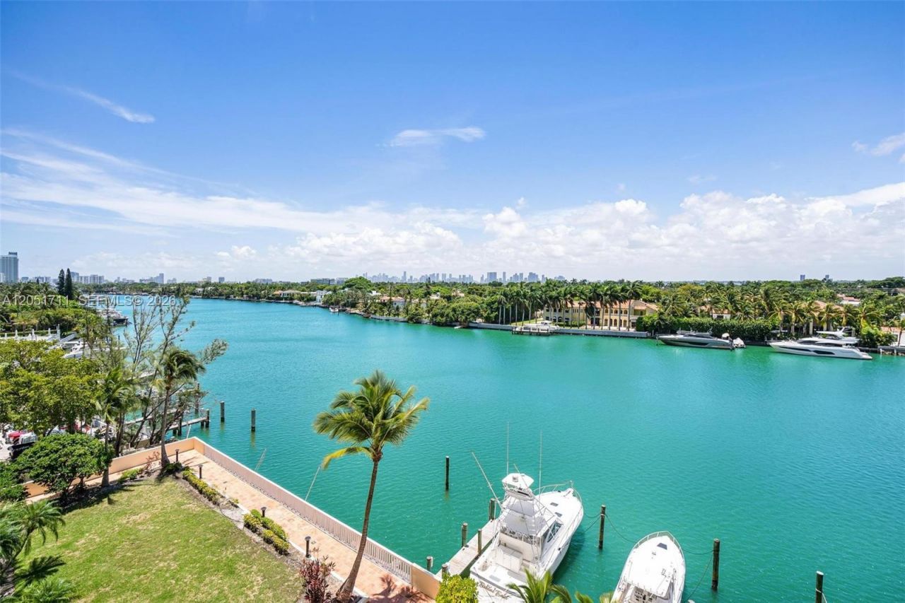 5600 Collins Ave , Unit 7J, Miami Beach, FL 33140 Photo