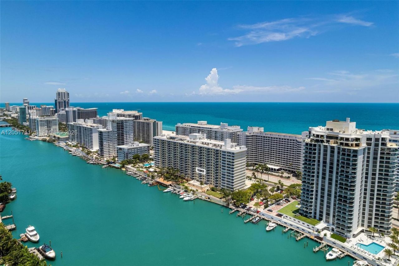 5600 Collins Ave , Unit 7J, Miami Beach, FL 33140 Photo