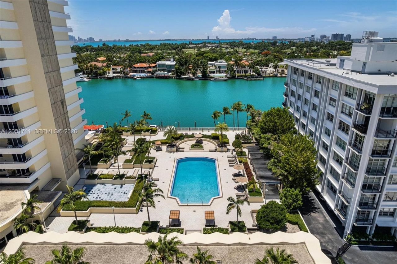 5600 Collins Ave , Unit 7J, Miami Beach, FL 33140 Photo