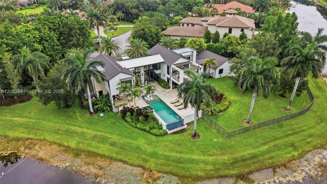 3714 Pine Lake Dr, Weston, FL 33332 Photo