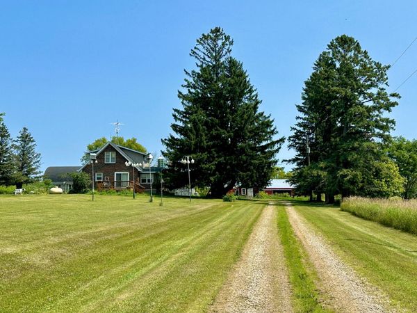 312 10th Street , Clear Lake, WI 54005