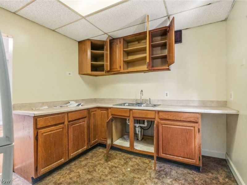 13511 Kelso Avenue, Cleveland, OH 44110 Photo 10