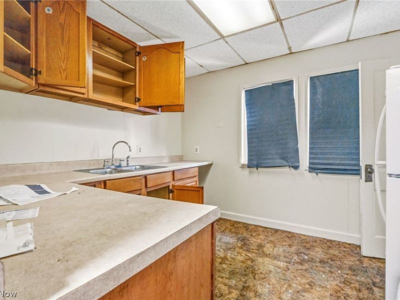 13511 Kelso Avenue, Cleveland, OH 44110 Photo 9