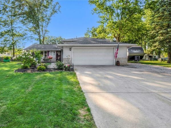5872 Emerald Street , North Ridgeville, OH 44039